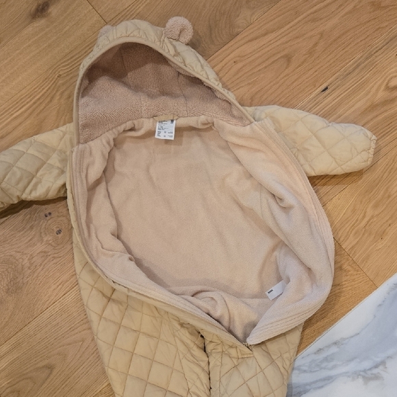 Uniqlo Quilted Tan Hooded Baby Footie - Picture 7 of 7